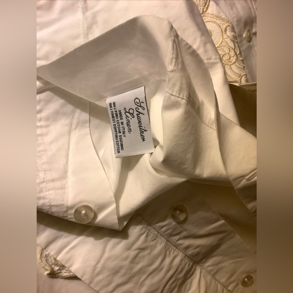 Schweitzer Linen Quilted Comforter Golden Ivory Embroidery + 2 Matching Shams - Picture 13 of 15